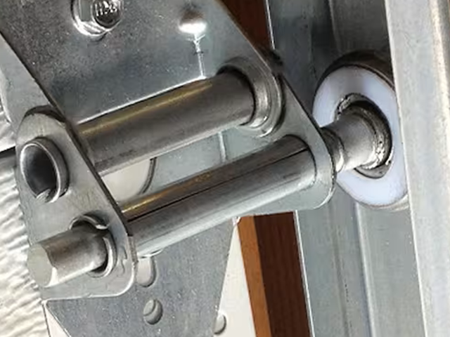 Depois: roletes novos instalados